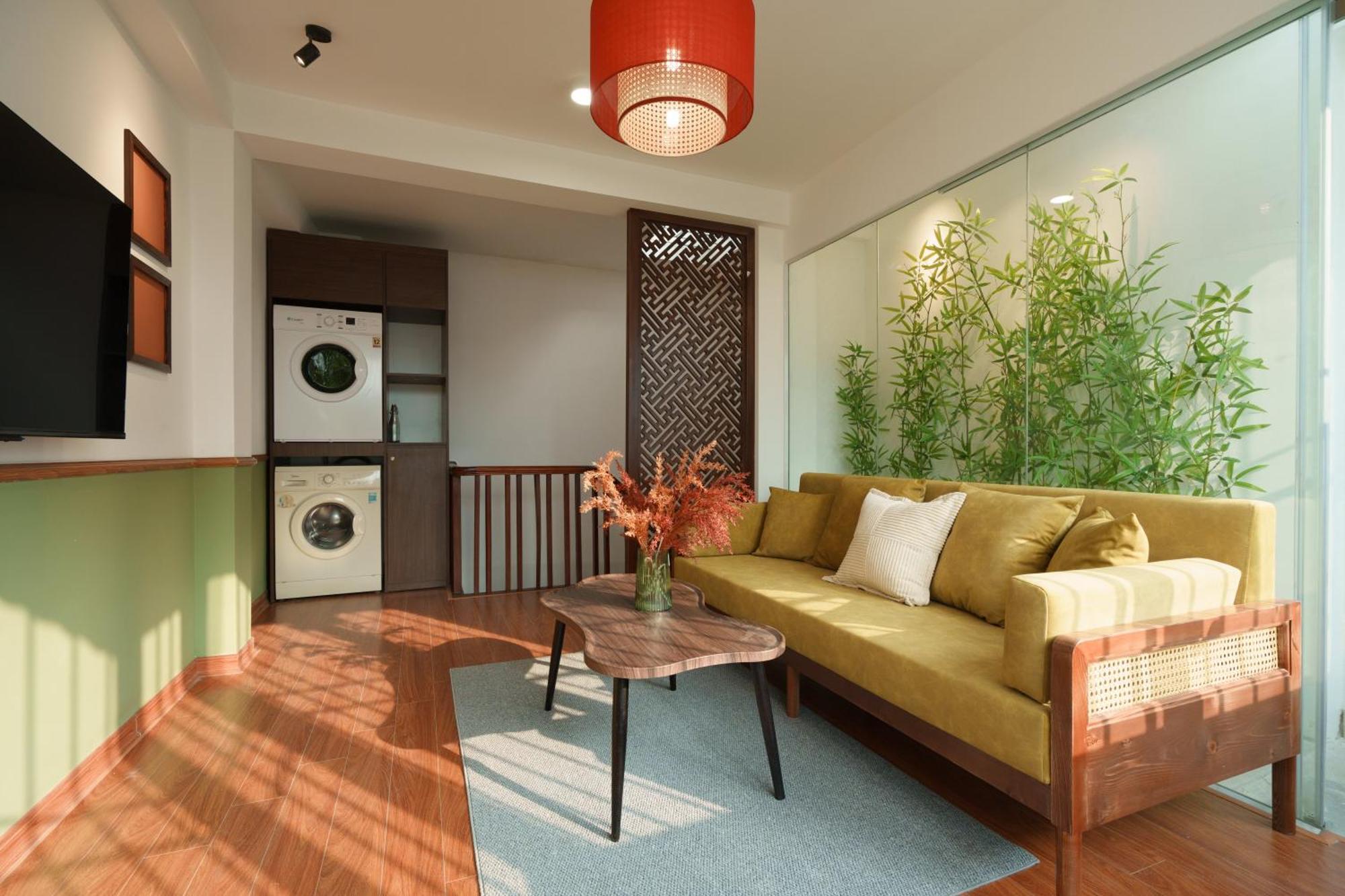 Of Serenity - 3 Bedroom & 3 Baths - 1' To Hoan Kiem & Old Quarter Apartment